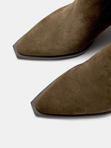 Chelsea Boots Pull&Bear en marron