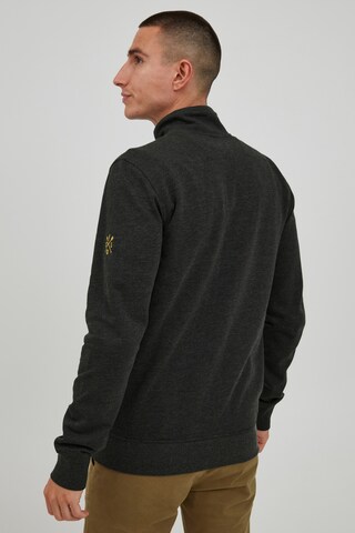 !Solid Zip-Up Hoodie in Grey