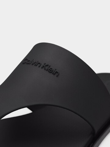 Calvin Klein Сандали с разделител за пръстите в черно