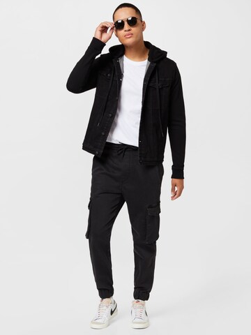 ABOUT YOU Tapered Cargobroek 'Jake' in Zwart