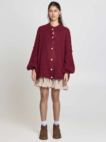 Lilavie Strickjacke ' Lolaa Oversize One Size ' in Rot