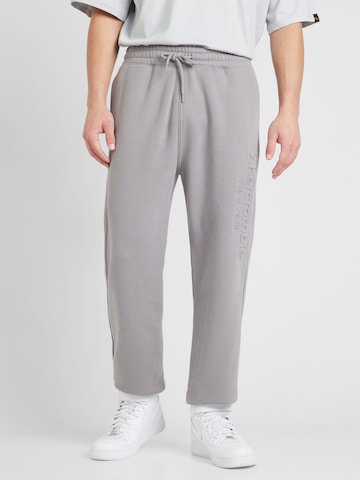 Abercrombie & Fitch - Tapered Pantalón 'EMEA-EX' en gris: frente