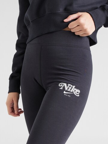 Nike Sportswear Skinny Leggings in Black