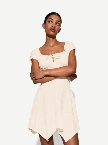 Robe Bershka en gris : devant