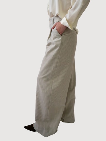 WEARABLE STORIES Wide leg Pantalon 'Gwyneth' in Grijs