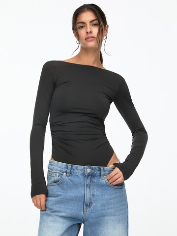 Body a maglietta di Pull&Bear in nero: frontale