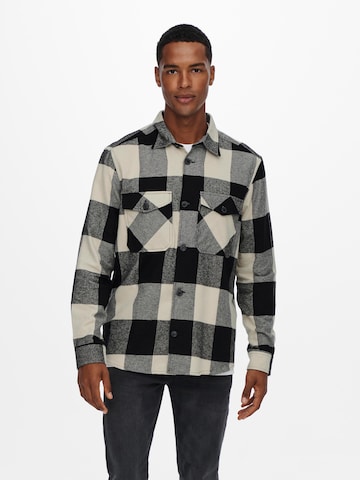 Only & Sons - Ajuste regular Camisa 'Milo' en negro: frente