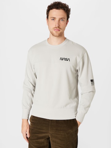 JACK & JONES Sweatshirt 'NASA' in Grijs: voorkant