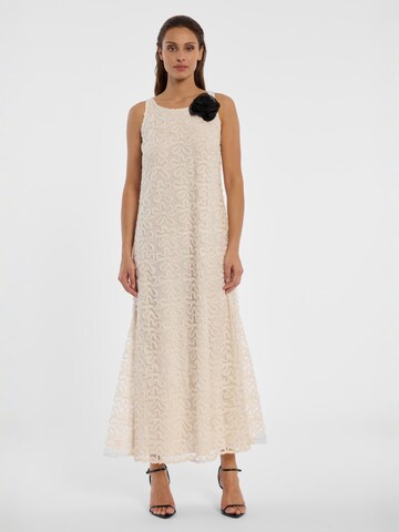 Ana Alcazar Jurk 'Dalen' in Wit: voorkant
