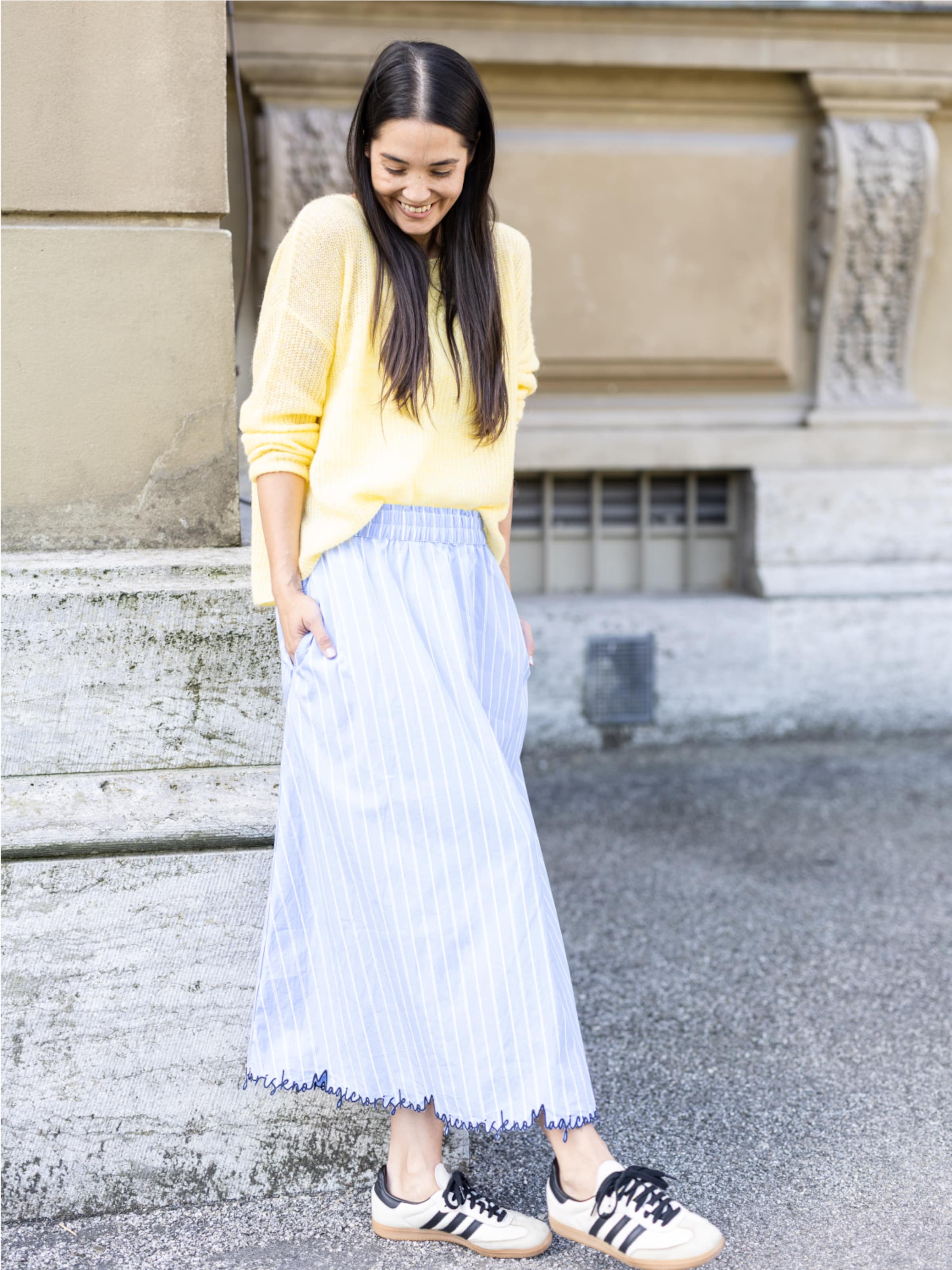 LIKS. Munich Sweater 'Leichter Strickpullover mit Herzblume' in Yellow