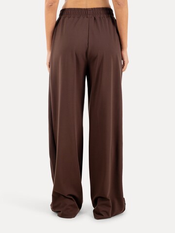 Smilodox Loosefit Jogginghose Jora in Braun