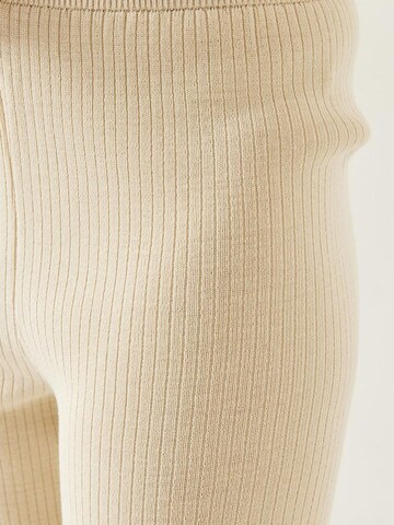 Completo pantalone di Bianco Lucci in beige