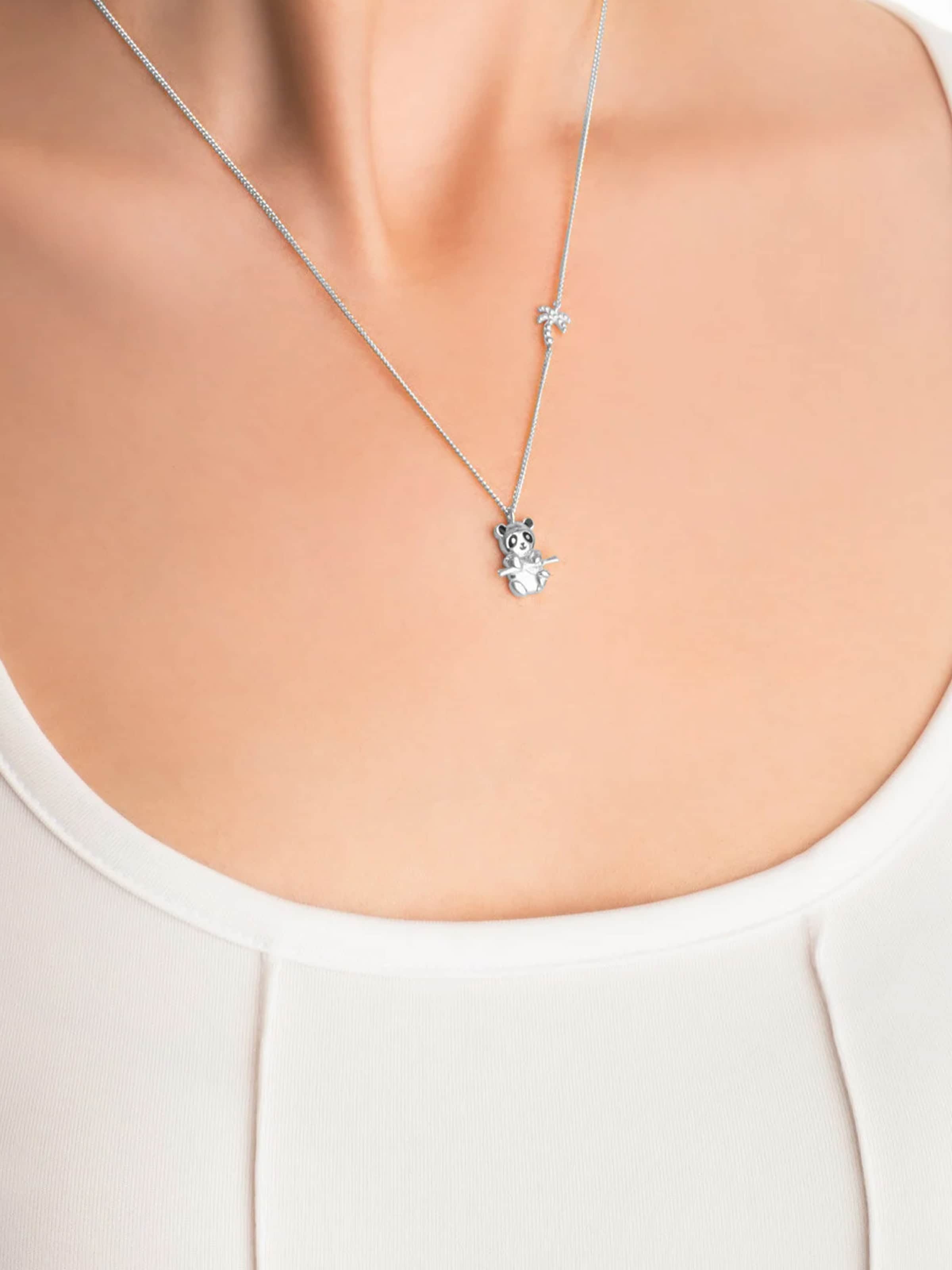 So Chic Necklace in Silver