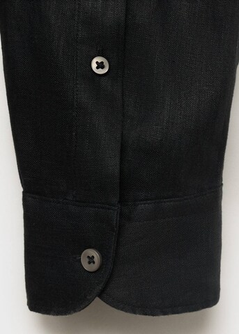 MANGO MAN Regular Fit Hem in Schwarz