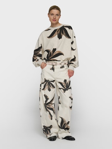 10Days Wide leg Trousers in White: front