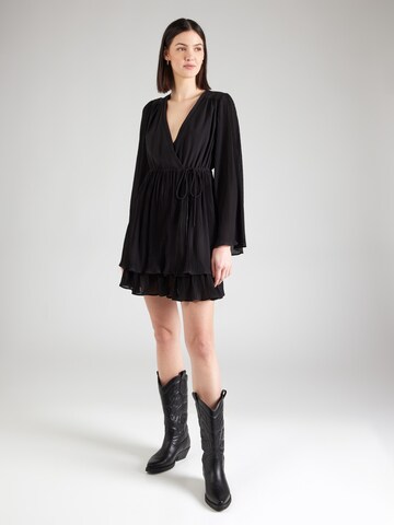 Robe Gina Tricot en noir : devant