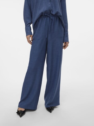 VERO MODA Wide leg Broek 'MELANEY' in Blauw