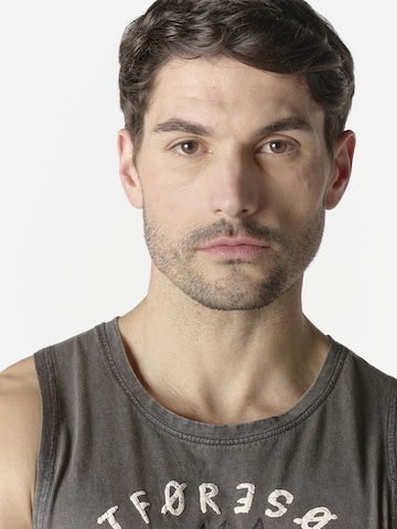 KOROSHI Футболка в Серый