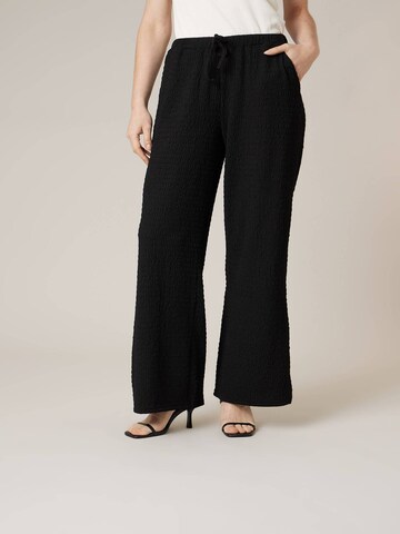 Loosefit Pantalon 'DEMILI' Deeluxe en noir : devant