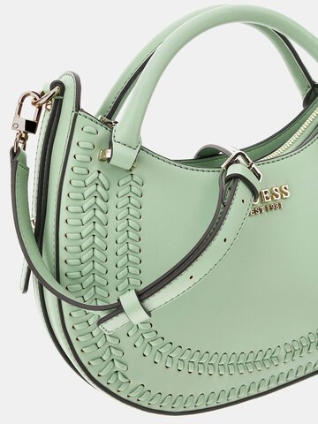 GUESS Handtasche 'Tatum Einsatz' in Grün