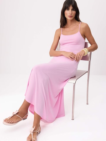 Trendyol Summer Dress in Pink