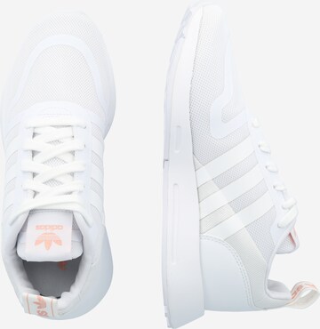 ADIDAS ORIGINALS Sneakers low 'Multix' i hvit