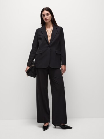Wide leg Pantaloni con piega frontale di Marks & Spencer in nero