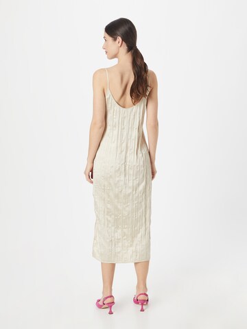 Monki Kleid in Beige