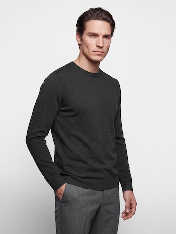 BENVENUTO Sweater in Grey: front