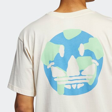ADIDAS ORIGINALS T-Shirt 'Happy Earth' in Weiß