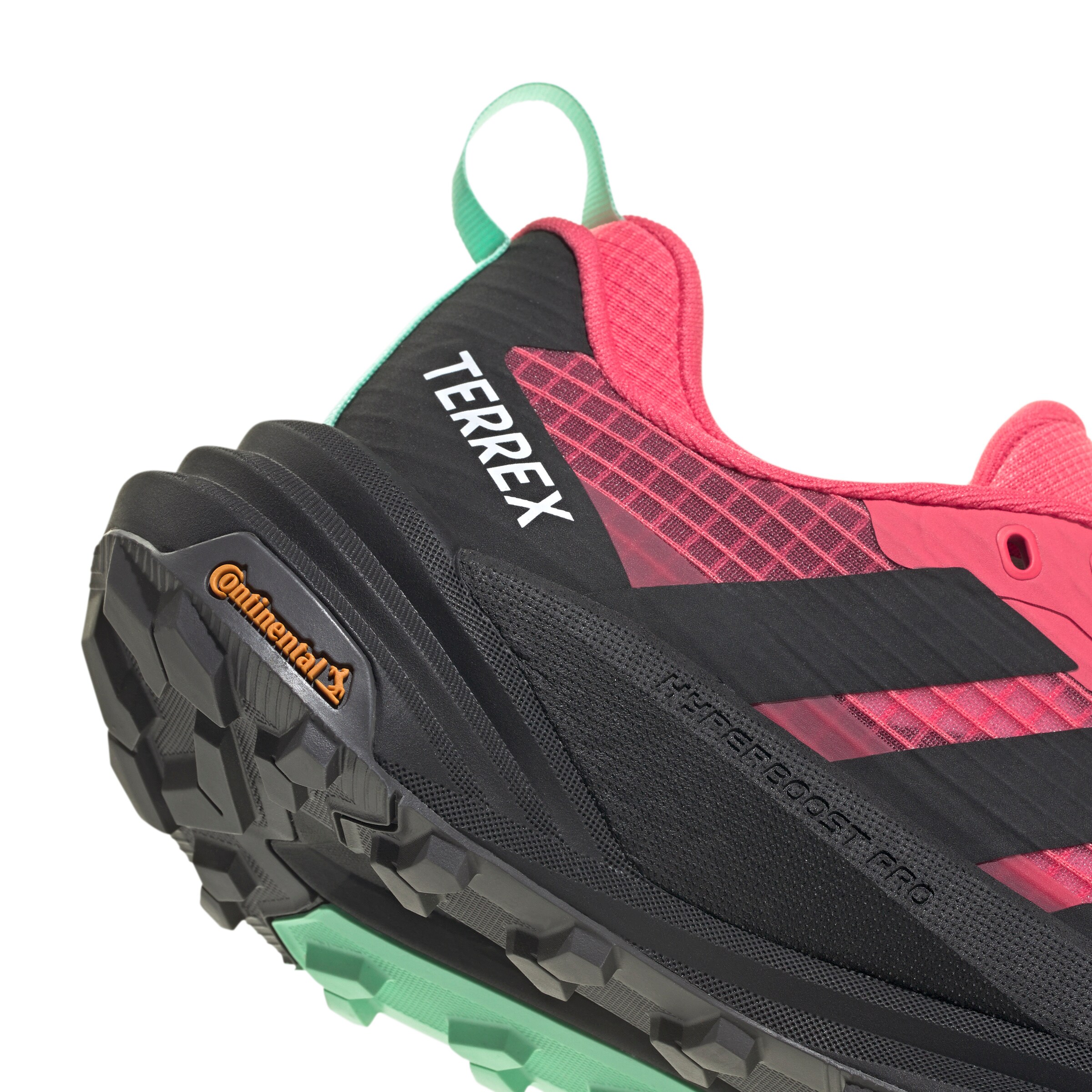 Pantofi 'FREEHIKER 3' de la ADIDAS TERREX pe roz