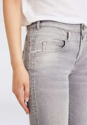 Herrlicher Bootcut Jeans in Grau