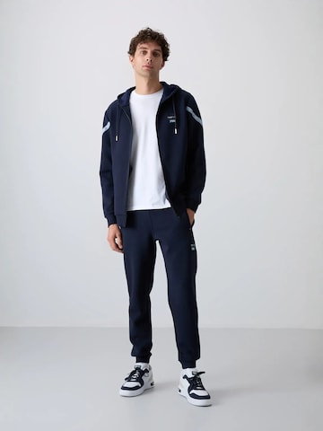 Tommy Life Aktive Sets in Blau: Vorderseite