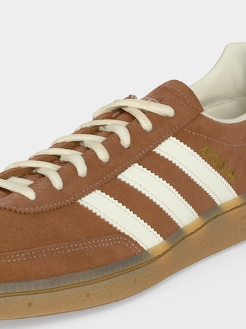 ruda ADIDAS ORIGINALS Sportbačiai be auliuko 'Handball Spezial'