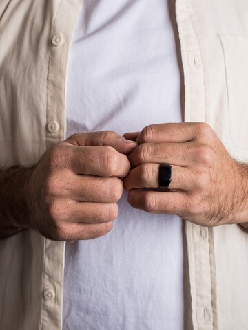Akitsune Ring 'Solida' in Black