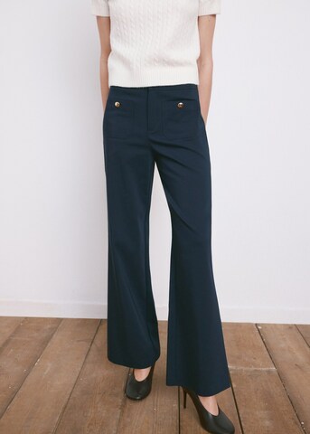 MANGO Regular Pants in Blue: front