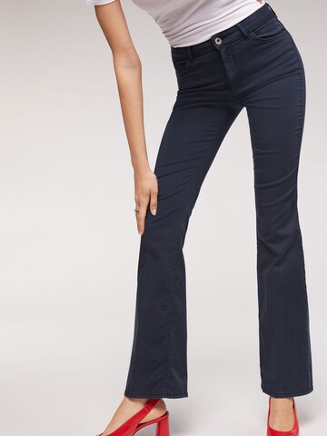 CALZEDONIA Flared Jeans in Blau