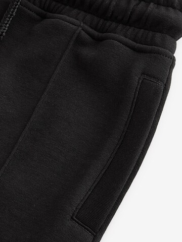 Next Tapered Broek in Zwart