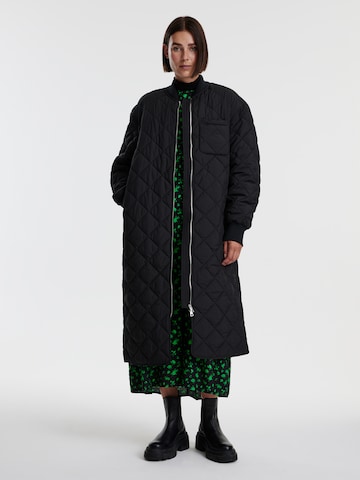 EDITED Between-Seasons Coat 'Juno' in Black