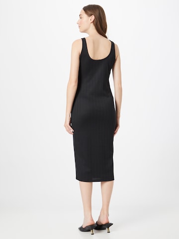 Rochie de la River Island pe negru