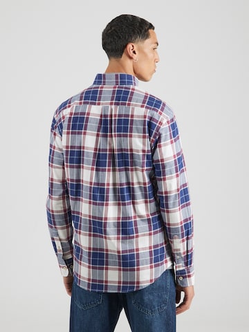 Coupe regular Chemise FYNCH-HATTON en rouge