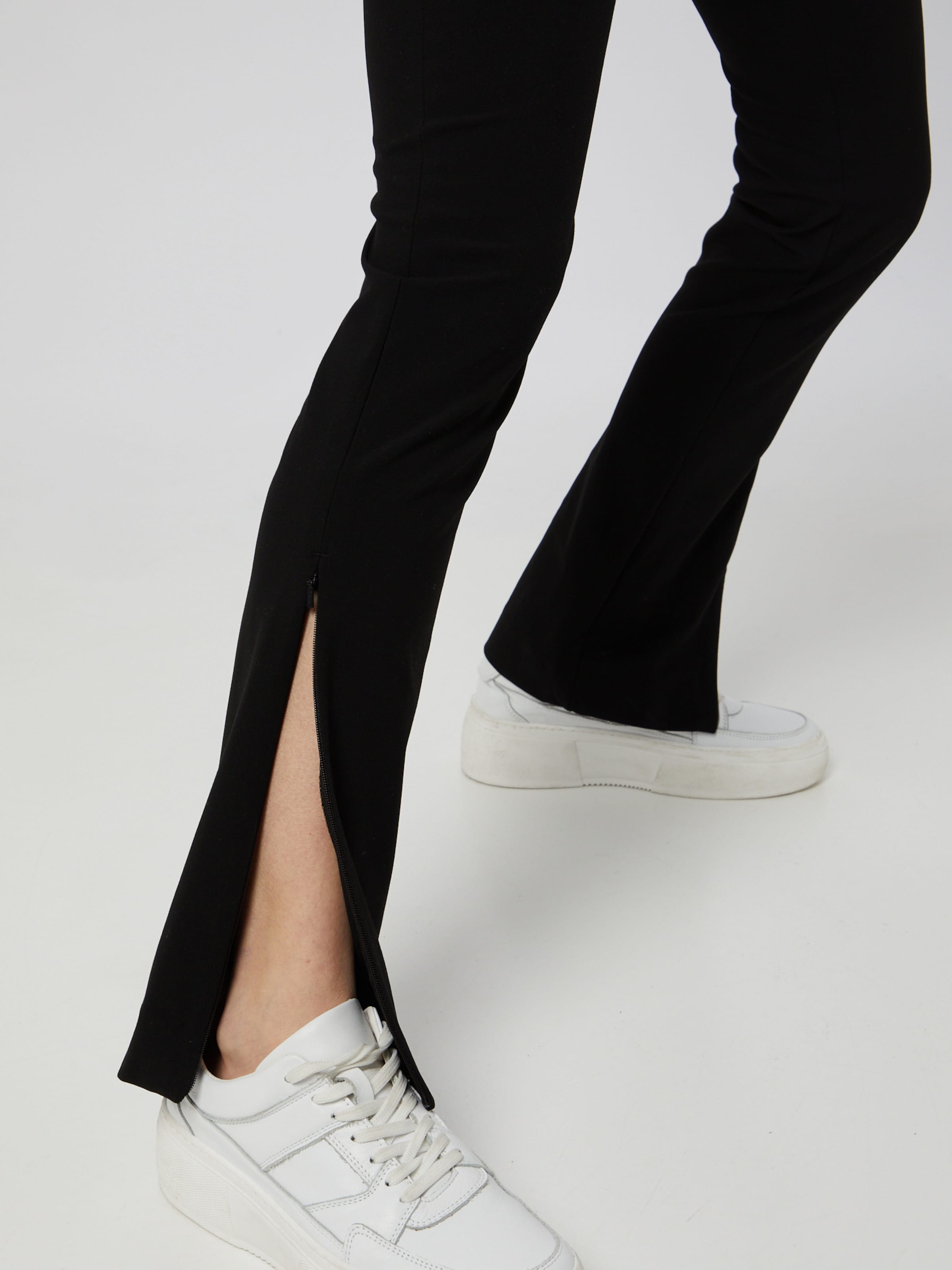 Frauen Große Größen WEEKDAY Hose 'Alecia' in Schwarz - JJ52839 Frauen Große Größen WEEKDAY Hose 'Alecia' in Schwarz - JJ52839