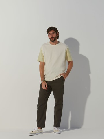 ABOUT YOU x Alvaro Soler T-Shirt 'Ramon' in Beige