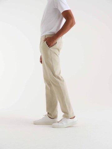 Regular Pantalon chino 'Jeremy' ABOUT YOU x Kevin Trapp en beige