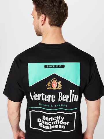 Tricou 'CIG' de la Vertere Berlin pe negru