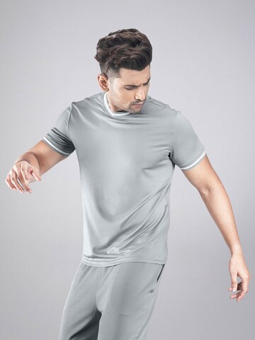 PANTONECLO - Camiseta funcional 'Pantoneclo Men's Gym Short Sleeve T-Shirt' en gris