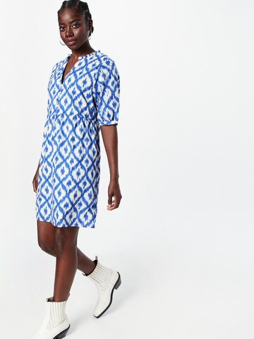 Robe-chemise 'CHARLOTTE' Maison 123 en bleu : devant