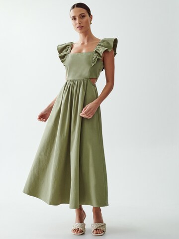 The Fated Dress 'PARLOUR' in Green: front