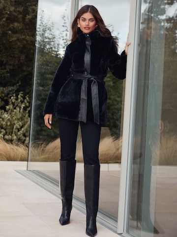 Cappotto di mezza stagione di Lipsy in nero