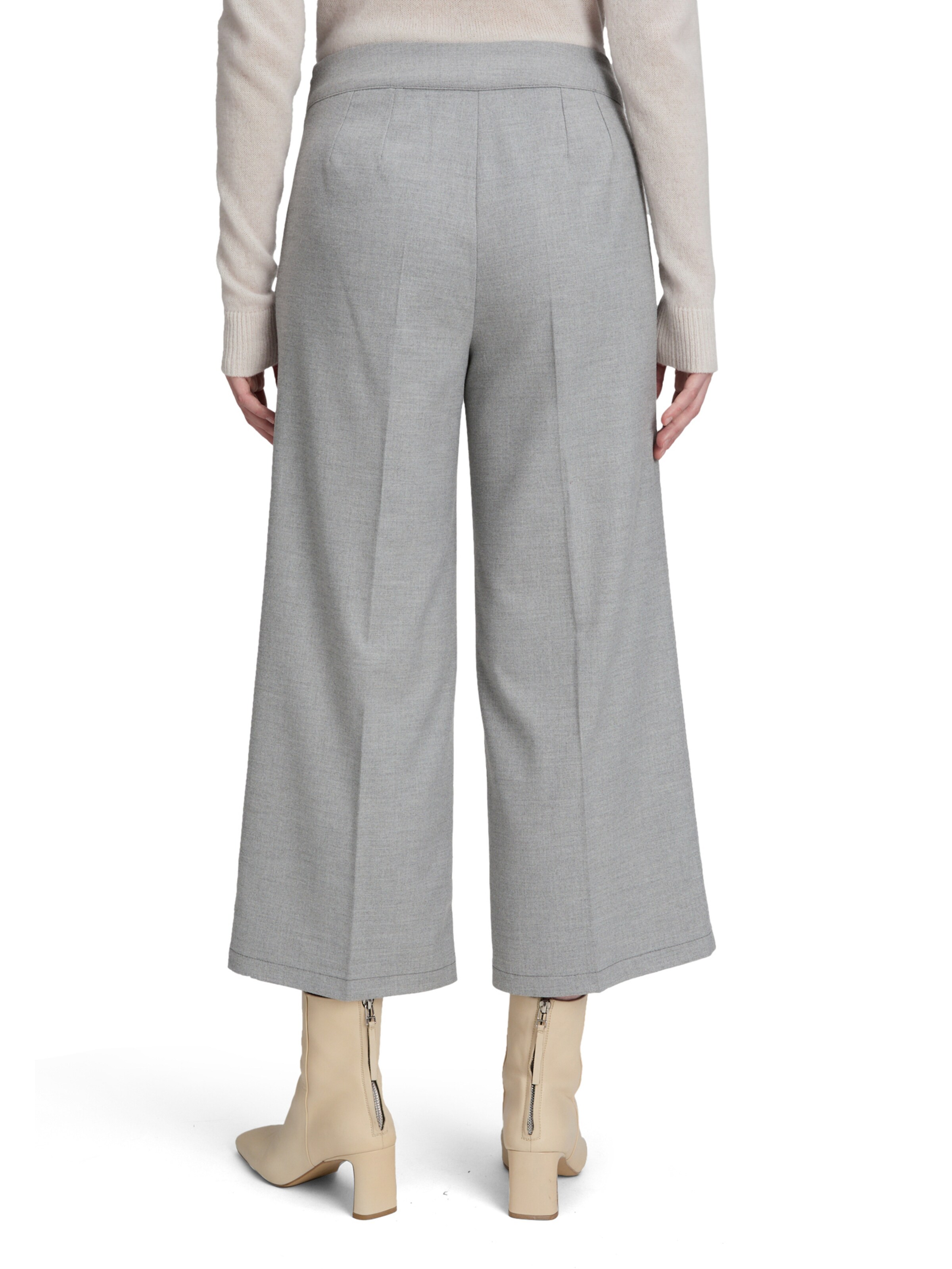 Betty Barclay Loose fit Pleated Pants in Grey